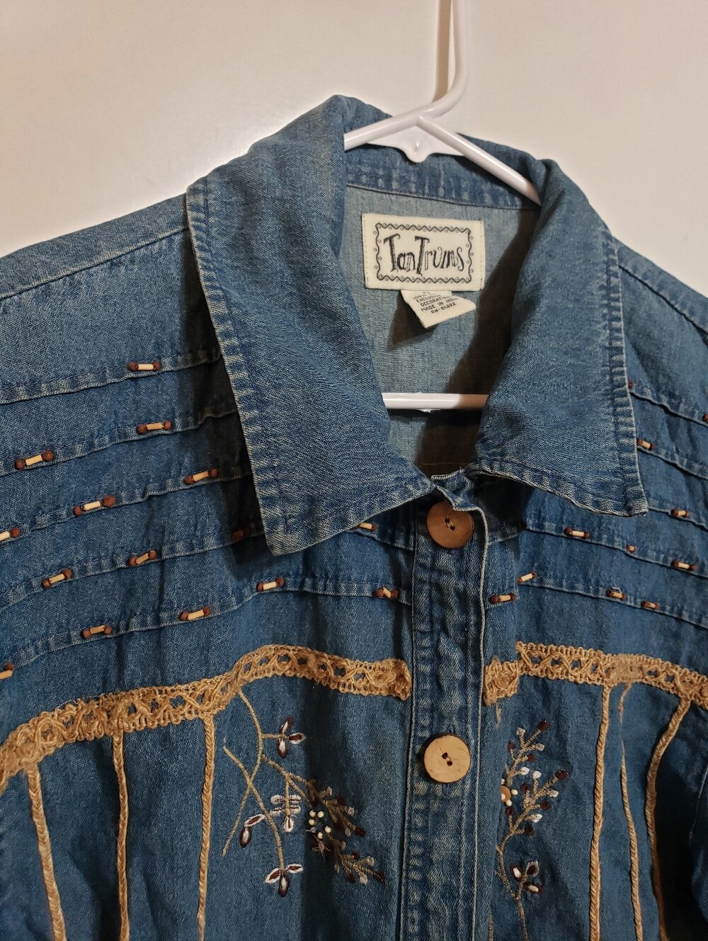 Vintage Light Weight Denim Button Up Shacket Shirt Med Embroidery Macrame Beads - Picture 5 of 5